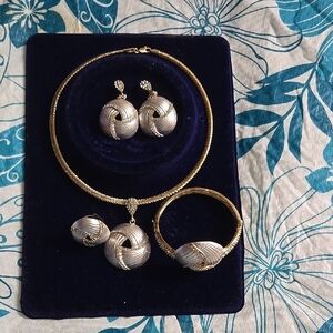Elegant Silver and Gold Jewelry Set